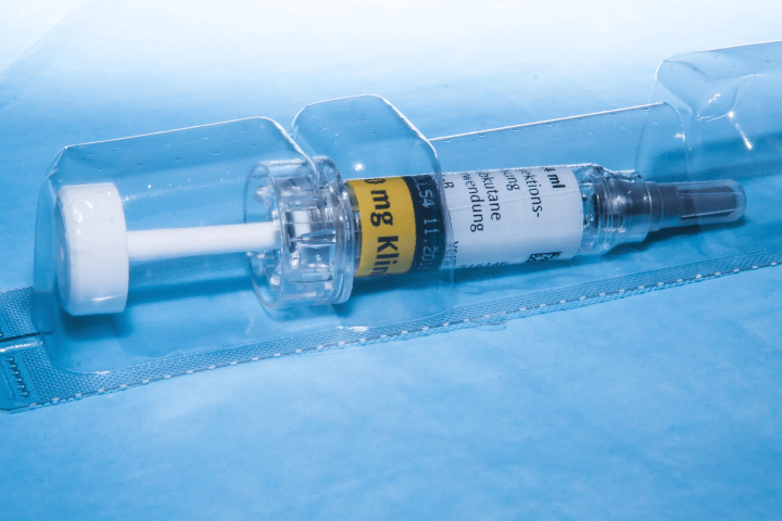 Prefilled syringe in blister packaging